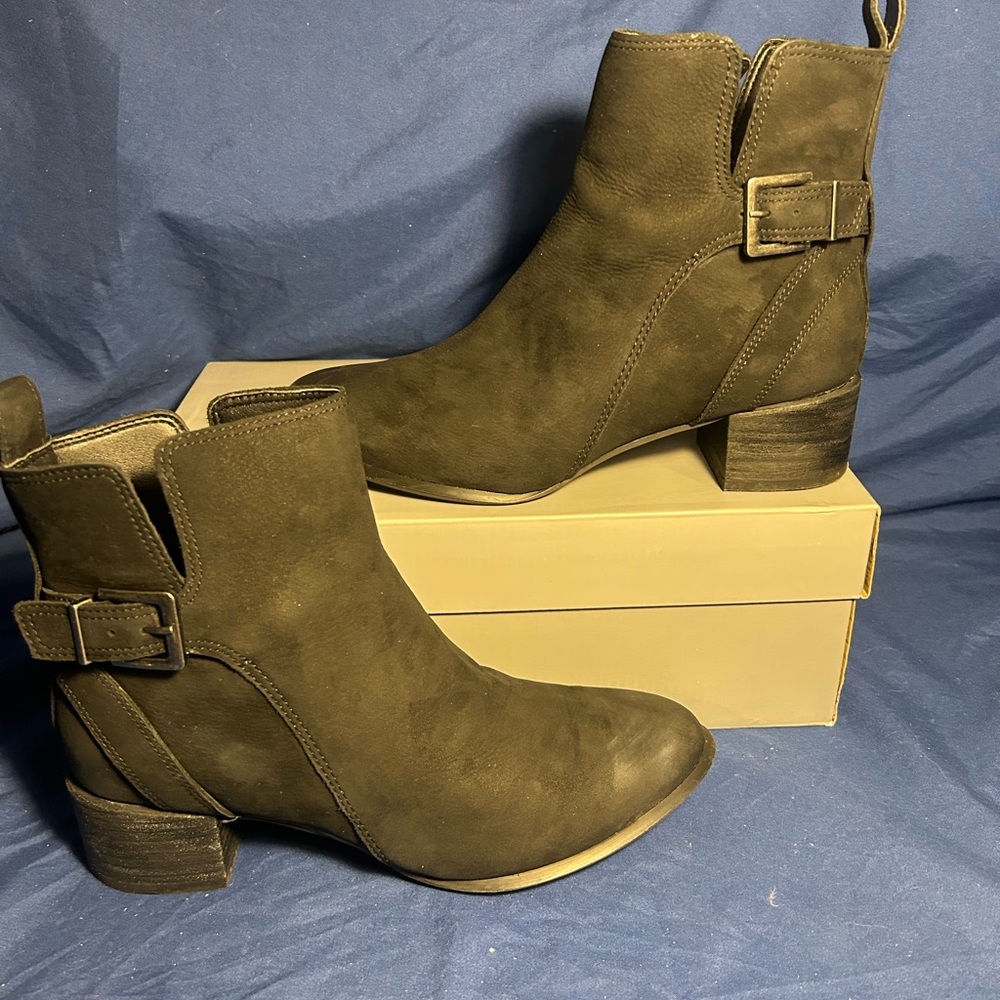 VIONIC- SIENNA, BLK, WP NBK, 7 women QS